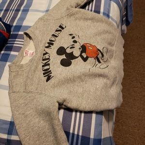 Uniqlo brand Mickey Mouse sweater boy/girl
